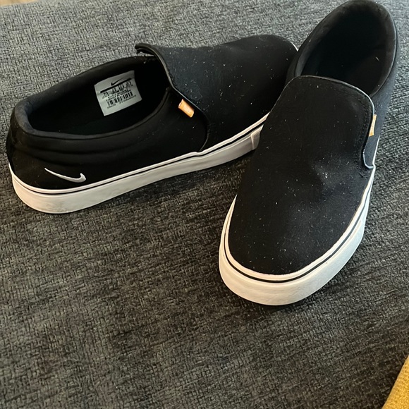 Nike loafers (need lint roller) - Picture 1 of 2